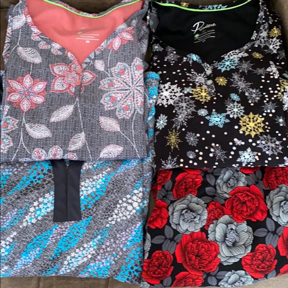 4 Like New size (3x) scrub tops GORGEOUS!